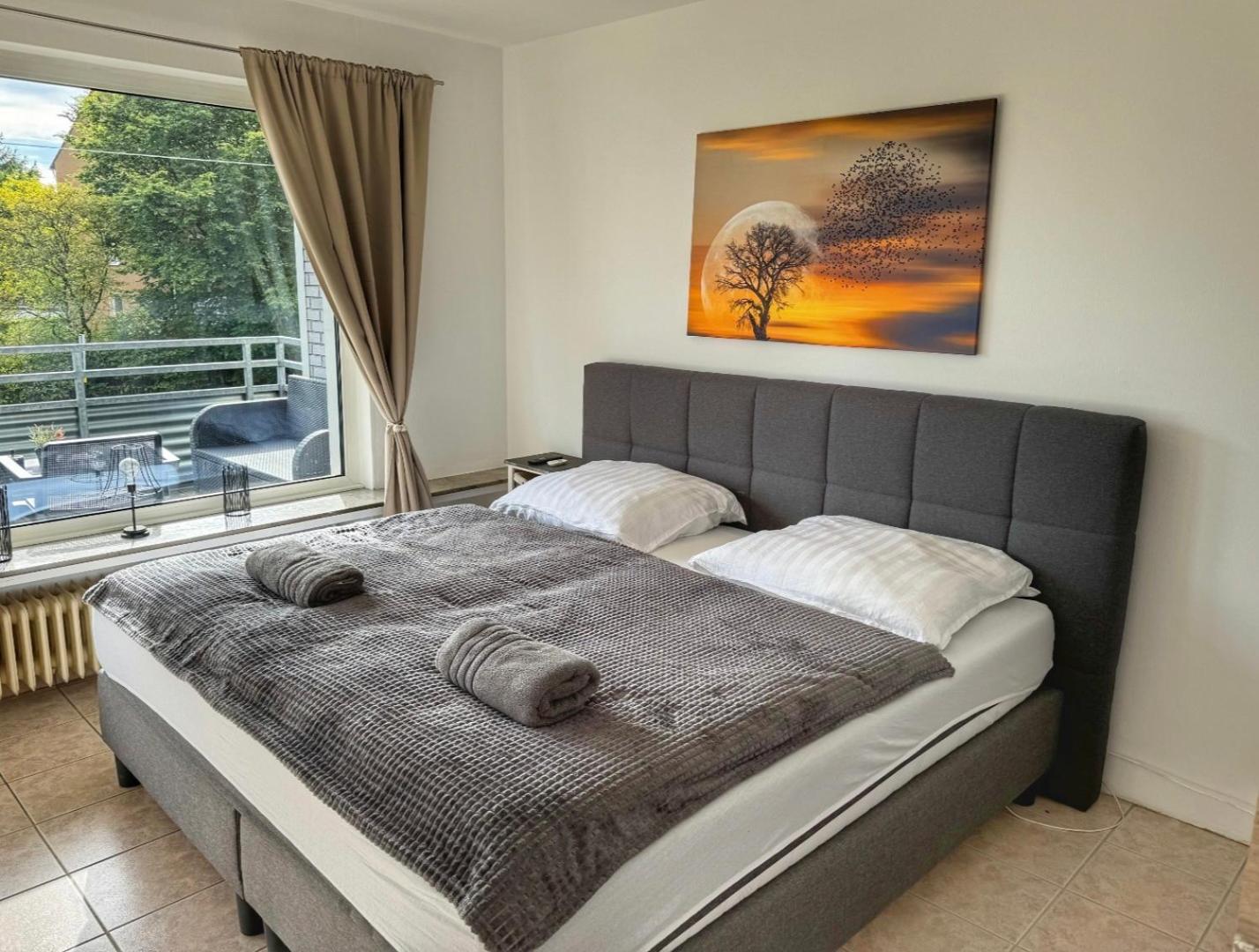 3 Zimmer Apartment Mit Balkon Wuppertal Dış mekan fotoğraf